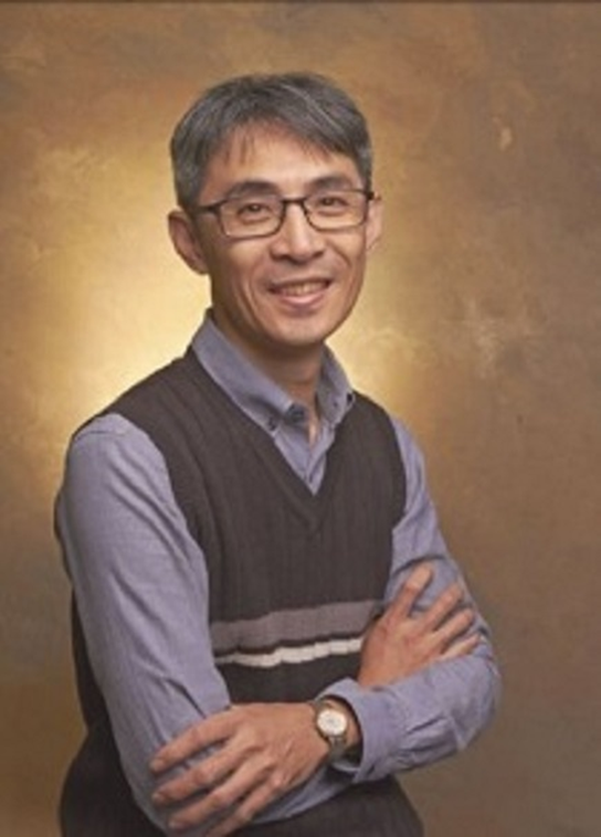 李嘉展教授